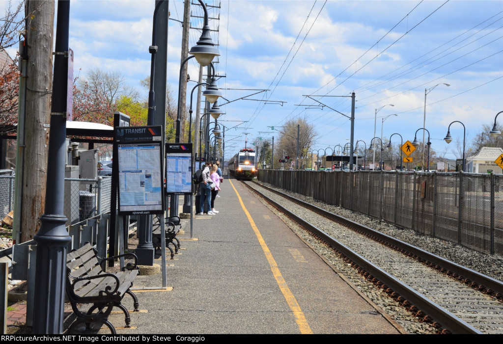  NJT Train # 3252 Approaching Little Silver Station